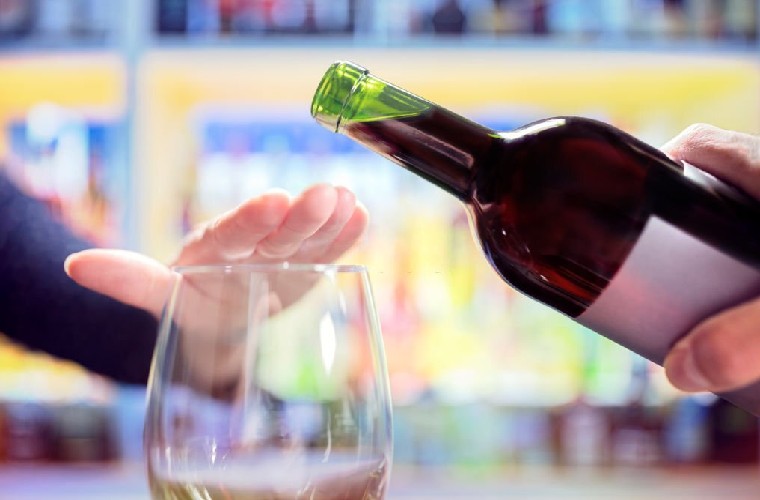 چرا نوشیدن الکل در بارداری خطرناک است؟