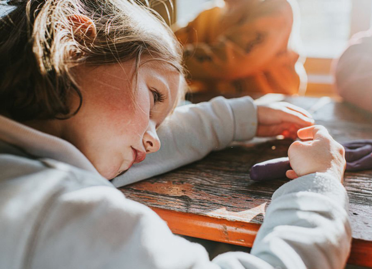 طرد کودک در گروه همسالان